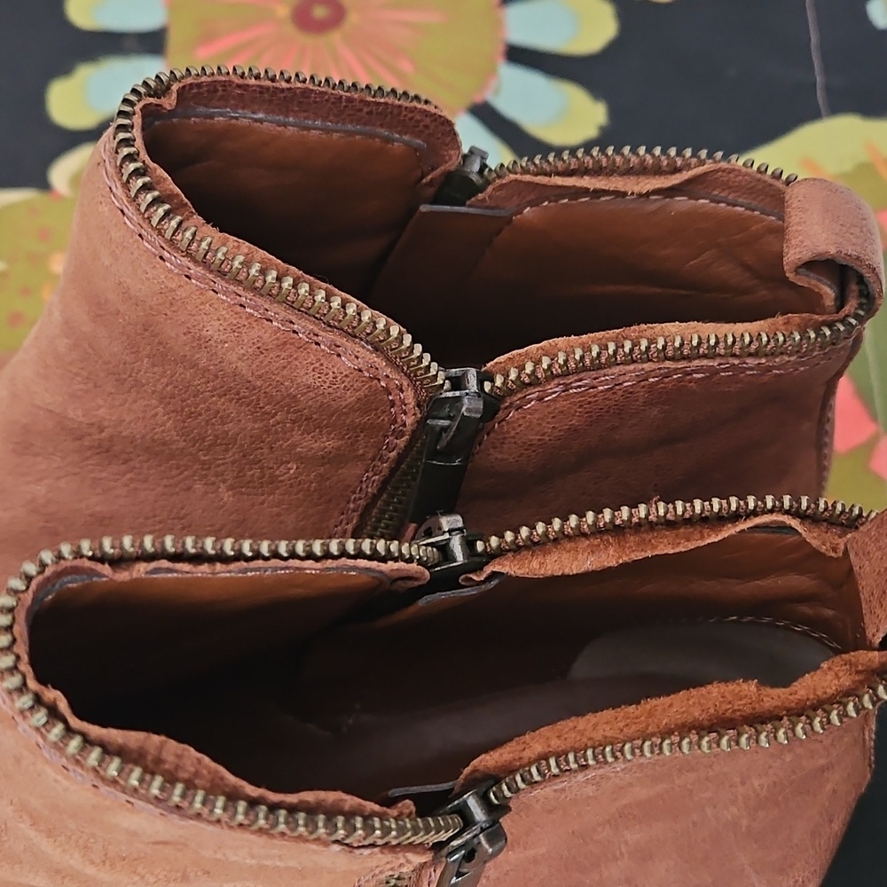 Lucky Brand Tan Leather Ankle Boots Size 8 - Picture 3 of 14